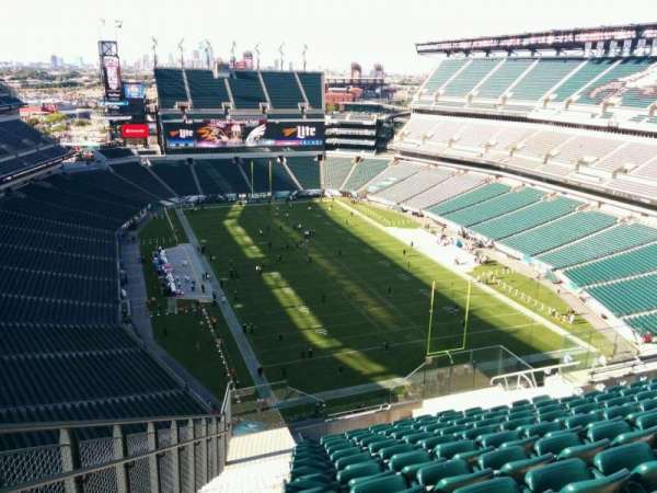 Lincoln Financial Field, section: 209, row: 17, seat: 24