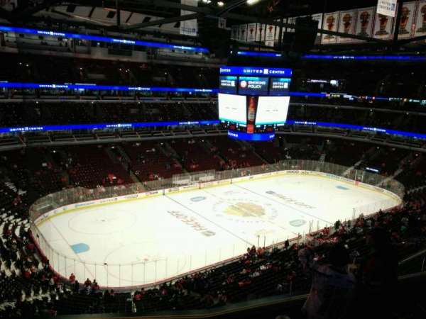 United Center, section: 304, row: 6, seat: 10