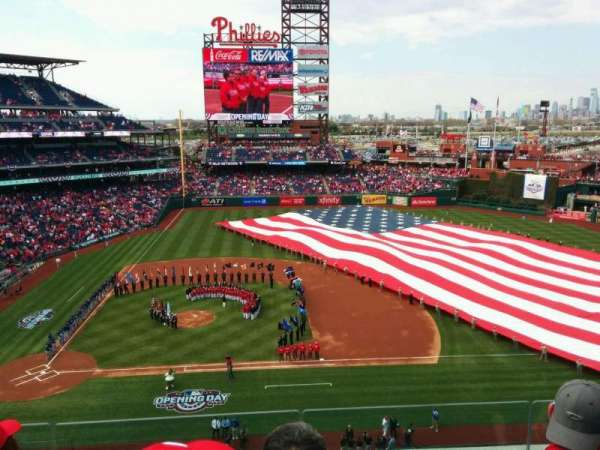 Citizens Bank Park, section: 315, row: 4, seat: 19