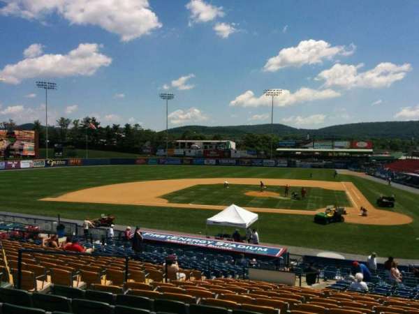 FirstEnergy Stadium, Reading, section: box 8, row: 28, seat: 13