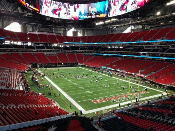 Mercedes-Benz Stadium, section: 202, row: 1, seat: 4