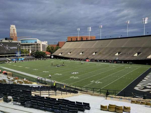FirstBank Stadium, section: h, row: 39, seat: 3