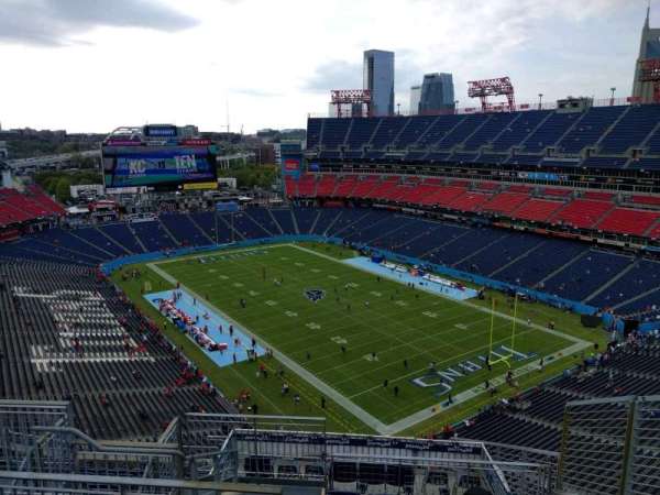Nissan Stadium, section: 303, row: f, seat: 6