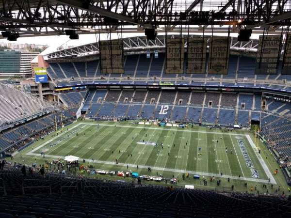 Lumen Field, section: 333, row: qq, seat: 11