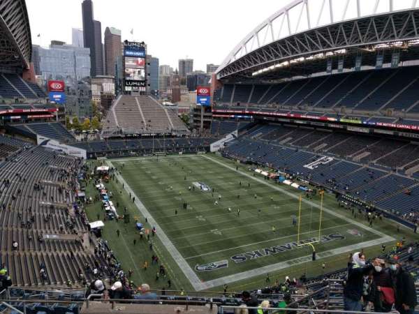 Lumen Field, section: 326, row: m, seat: 8