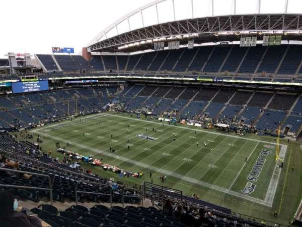 Lumen Field, section: 304, row: r, seat: 18