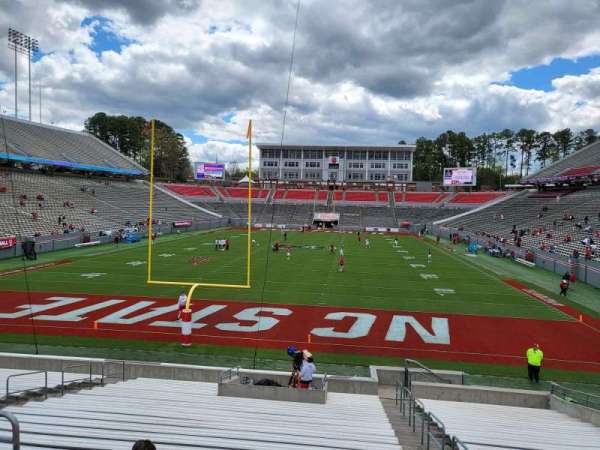 Carter-Finley Stadium, section: 221, row: d, seat: 3