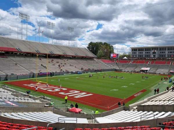 Carter-Finley Stadium, section: 218, row: k, seat: 4