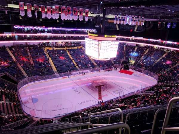 Centre Vidéotron, section: 205, row: l, seat: 2