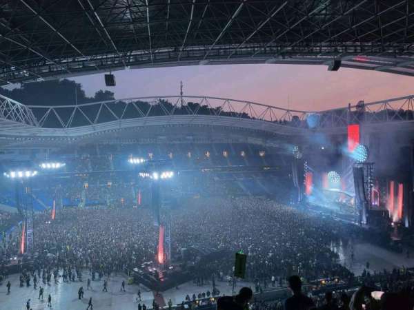 Estadio de Anoeta, section: H7, row: 20, seat: 125