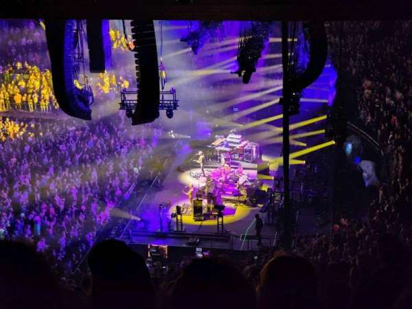 Madison Square Garden, section: 214, row: 18, seat: 4