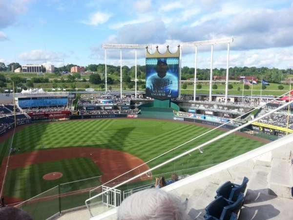 Kauffman Stadium, section: 427, row: BB, seat: 16