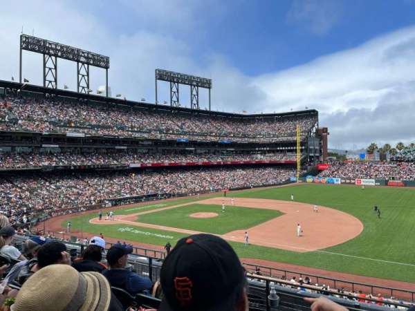 Oracle Park, section: 205, row: D, seat: 2