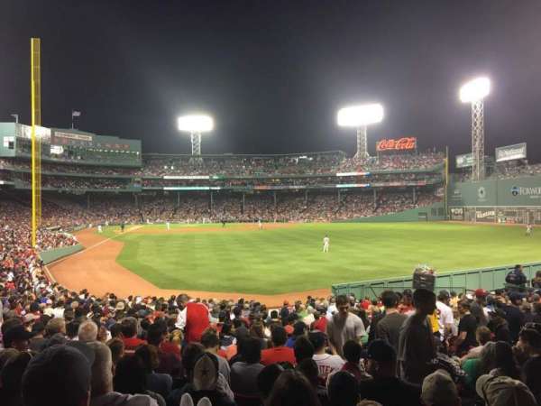 Fenway Park, section: Right Field Box 89, row: QQ, seat: 4