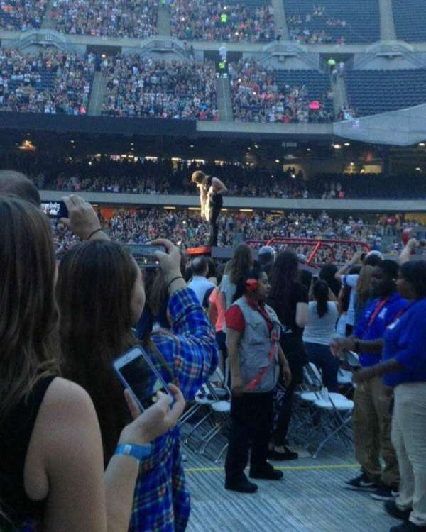 Soldier Field, section: B2, row: A