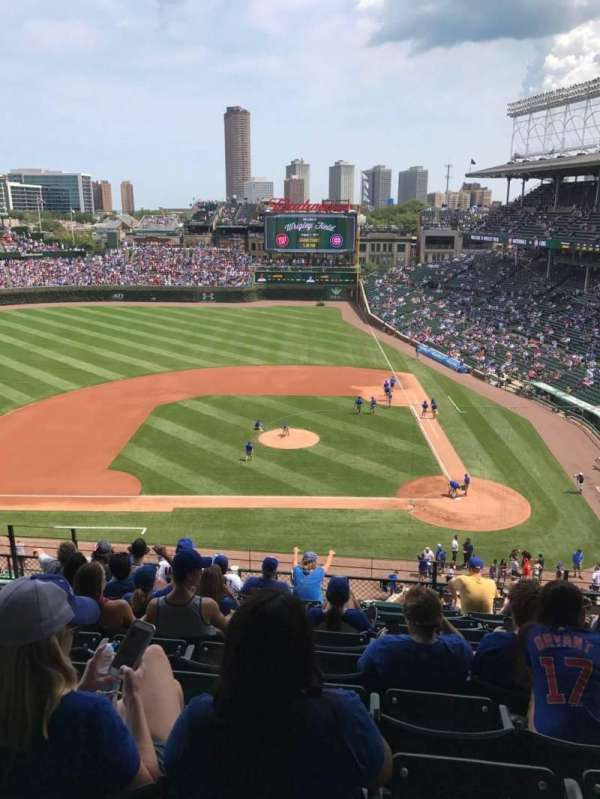 Wrigley Field, section: 313L, row: 10, seat: 7