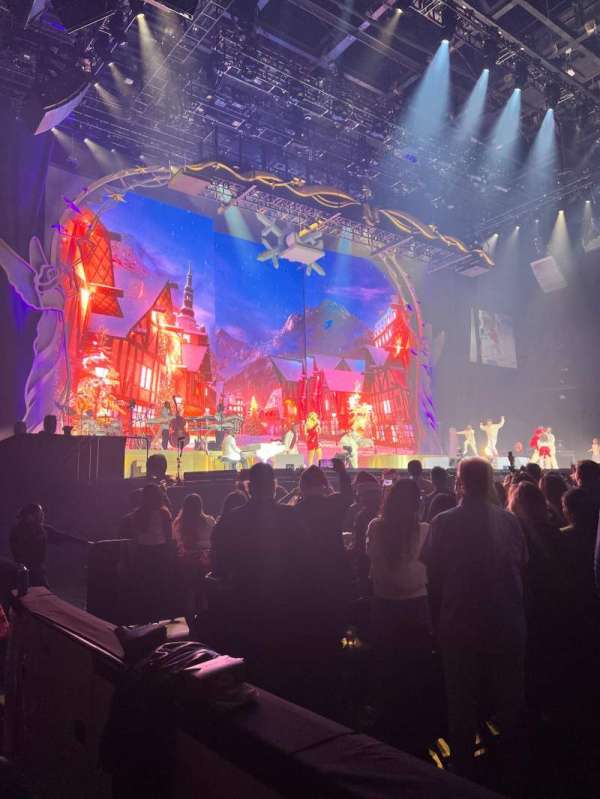 Acrisure Arena, section: 119, row: A, seat: 14
