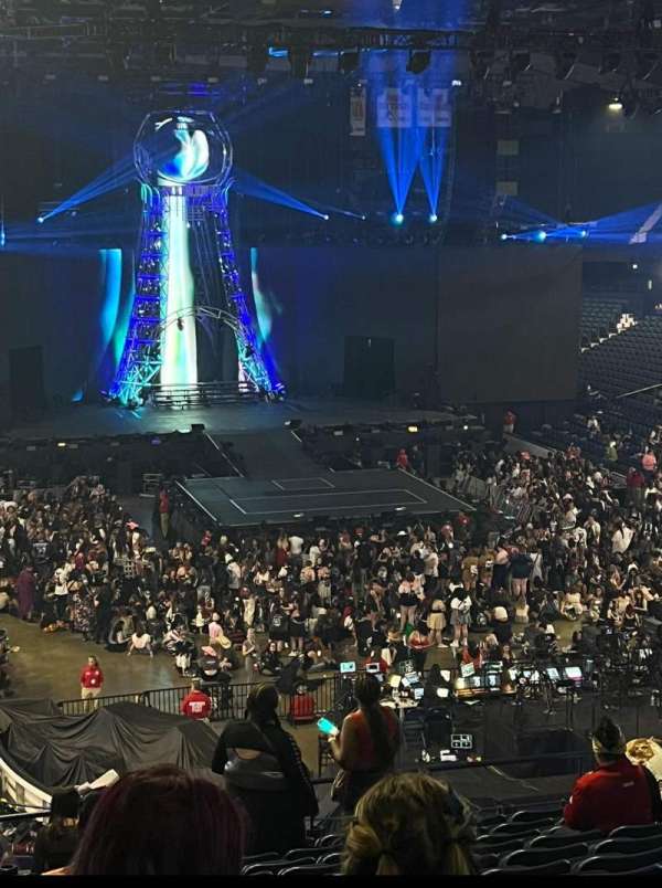 Allstate Arena, section: 215, row: O, seat: 32
