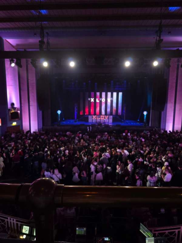 Troxy, section: Circle Row, row: A, seat: 28