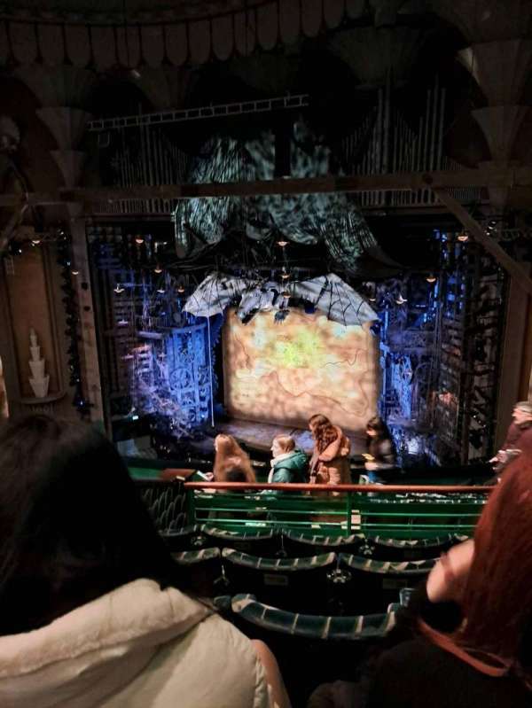 Apollo Victoria Theatre, section: Dress Circle, row: L, seat: 8