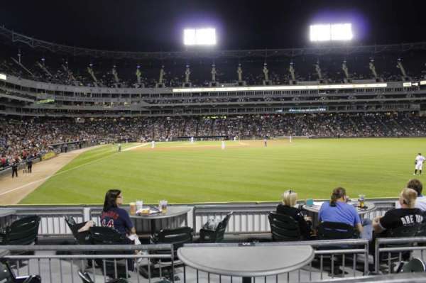 Rate Field, section: 106, row: 9, seat: 17