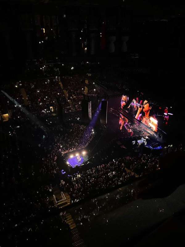 Scotiabank Arena, section: Gondola Box 3, row: RW1, seat: 18