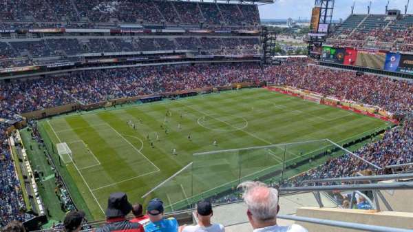 Lincoln Financial Field, section: 220, row: 10, seat: 3