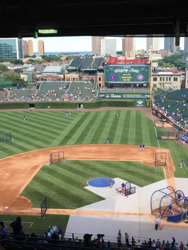 Wrigley Field, section: 413L, row: 9, seat: 10