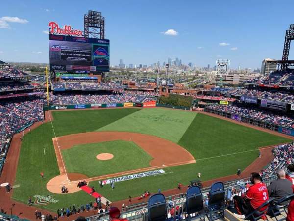 Citizens Bank Park, section: 417, row: 1, seat: 21