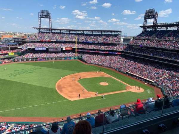 Citizens Bank Park, section: 428, row: 3, seat: 24