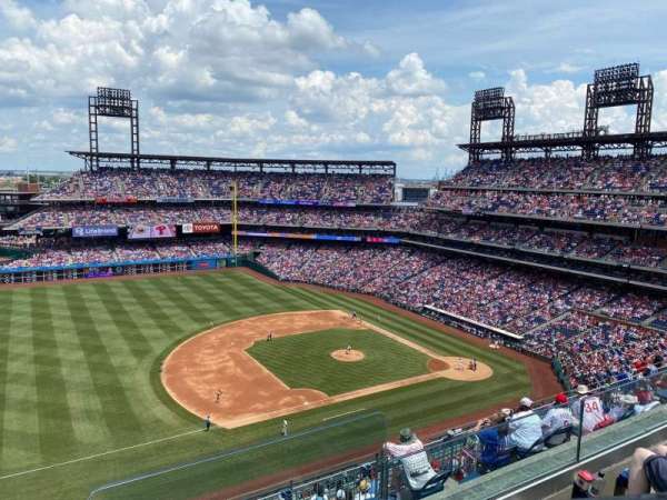 Citizens Bank Park, section: 429, row: 3, seat: 1