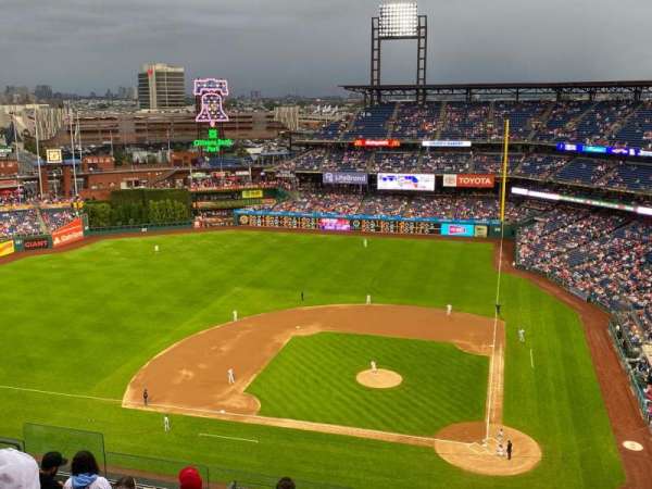 Citizens Bank Park, section: 424, row: 9, seat: 14