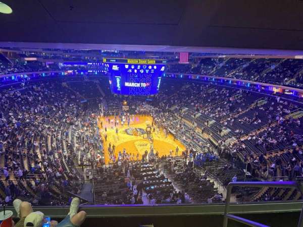 Madison Square Garden, section: 415, row: 4, seat: 21