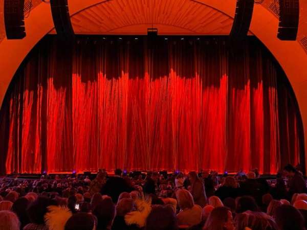Radio City Music Hall, section: ORCHESTRA 4, row: B, seat: 407