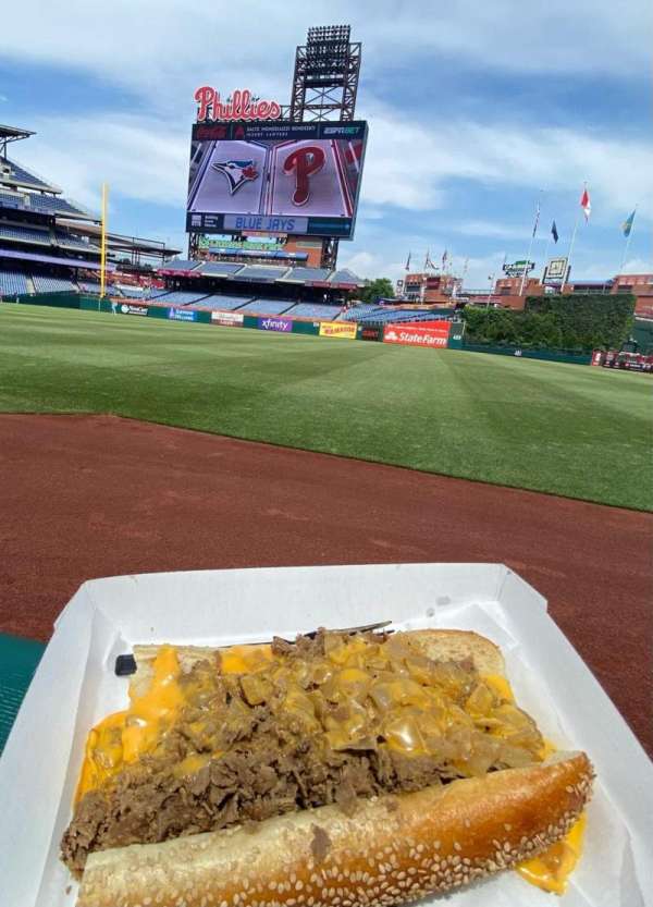 Citizens Bank Park, section: 109, row: 1, seat: 14