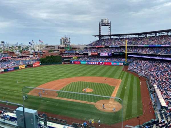 Citizens Bank Park, section: 323, row: 2, seat: 15