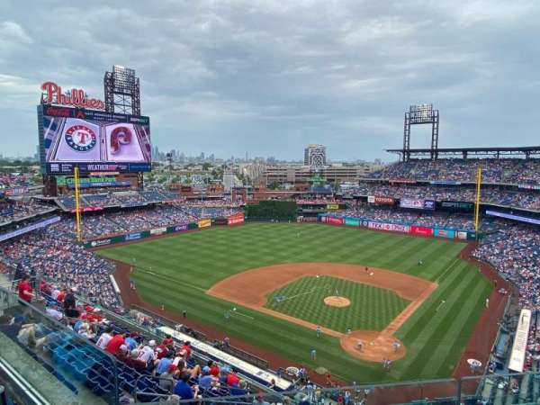 Citizens Bank Park, section: 422, row: 3, seat: 21