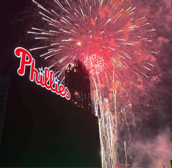 Citizens Bank Park, section: 332, row: 6, seat: 16
