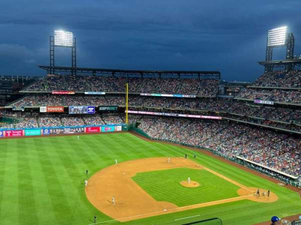 Citizens Bank Park, section: 429, row: 3, seat: 1