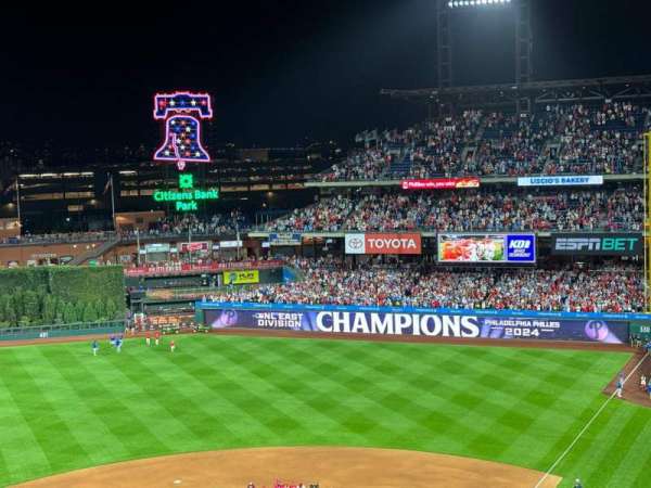 Citizens Bank Park, section: 322, row: 8, seat: 16