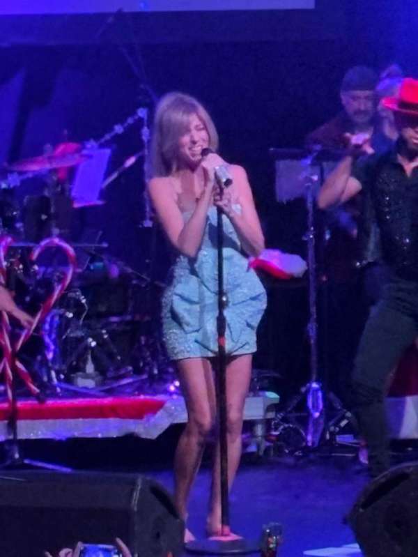 Gramercy Theatre, section: LOGE, row: BB, seat: 3