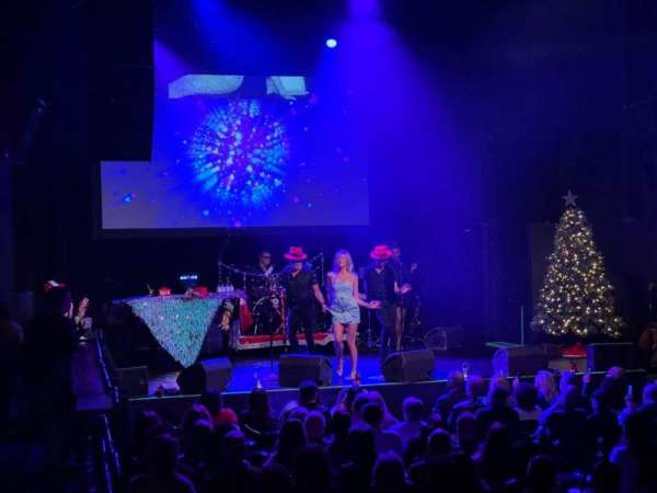 Gramercy Theatre, section: LOGE, row: BB, seat: 3