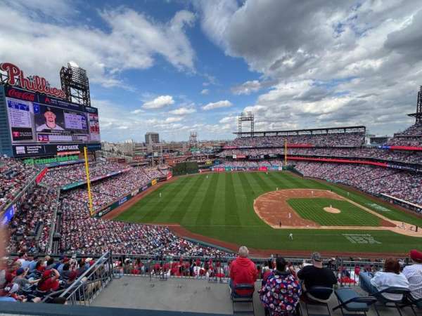 Citizens Bank Park, section: 428, row: 1, seat: 18
