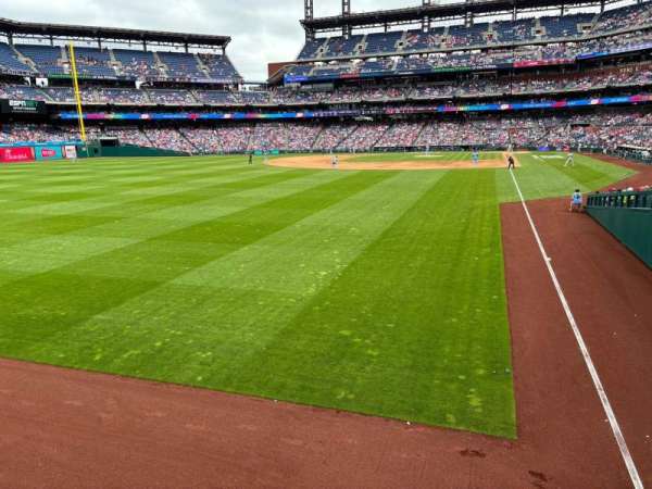 Citizens Bank Park, section: 140, row: 7, seat: 16