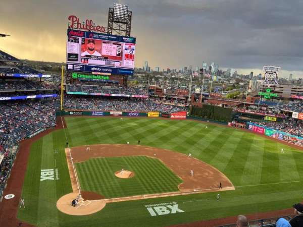 Citizens Bank Park, section: 417, row: 1, seat: 23