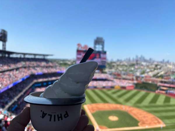 Citizens Bank Park, section: 418, row: 14, seat: 27