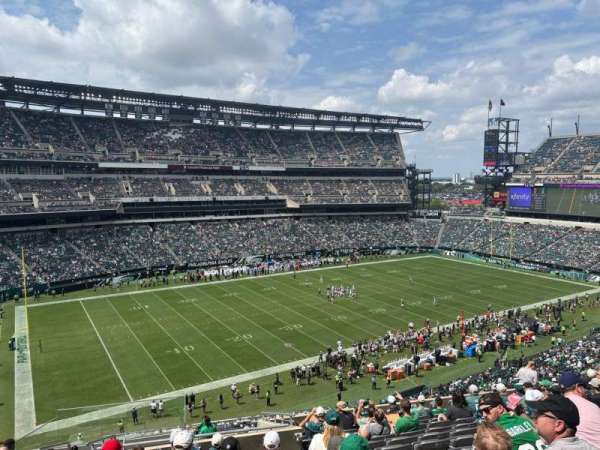 Lincoln Financial Field, section: C17, row: 18, seat: 1