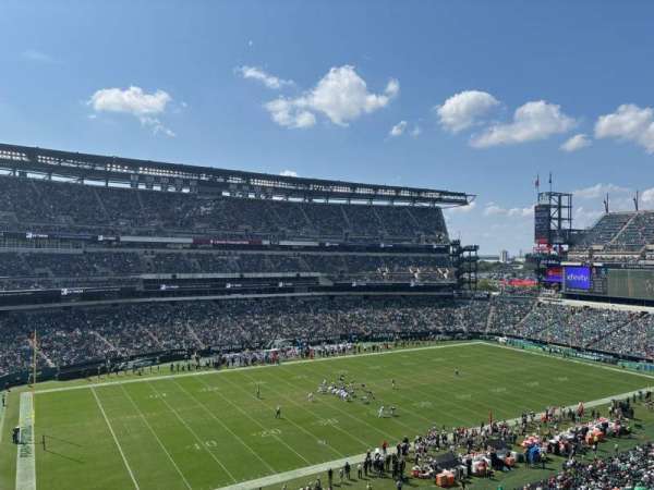 Lincoln Financial Field, section: C17, row: 18, seat: 1