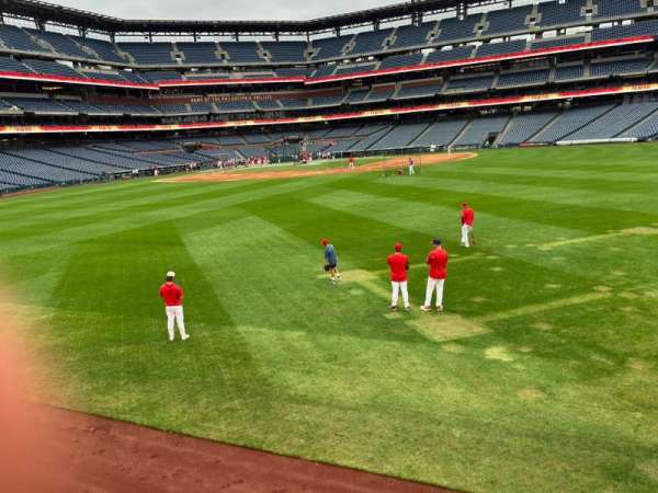 Citizens Bank Park, section: 102, row: 1, seat: 1