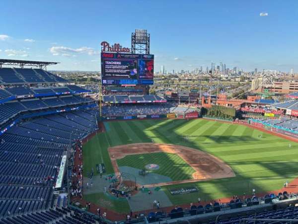 Citizens Bank Park, section: 418, row: 11, seat: 5